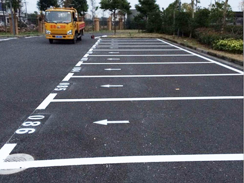 露天停車(chē)位_劃線(xiàn)工程